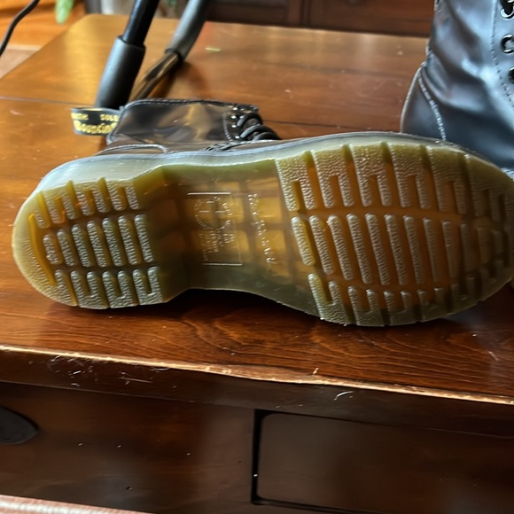 Dr Martens 8 eye lace up boots - Picture 3 of 5